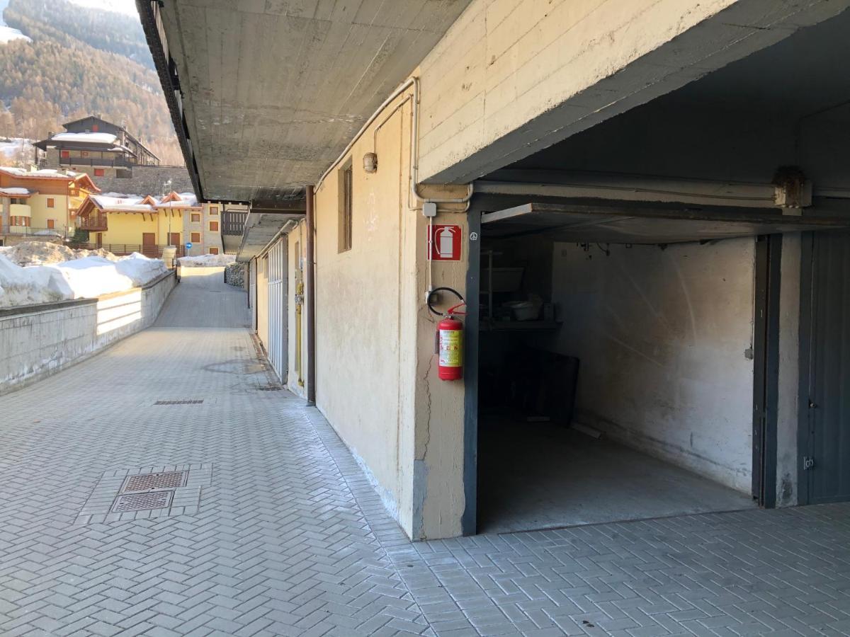 Tabla - Confort Ed Eleganza A 100 Mt Dagli Impianti Aprica Luaran gambar